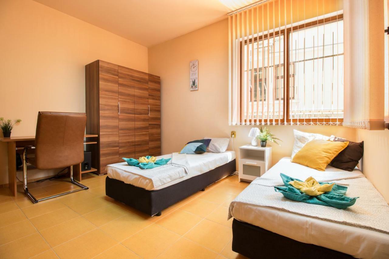 The Rocky House - Central & Private 2Bdr By Flat Mаnager 普罗夫迪夫 外观 照片